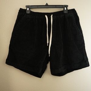 UO Lucien Wide Wale Corduroy Black Short Mens L